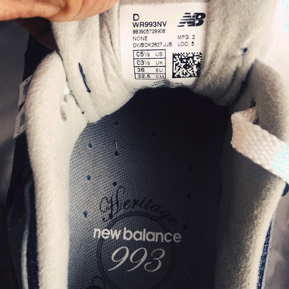 New balance - Picture 4 of 4